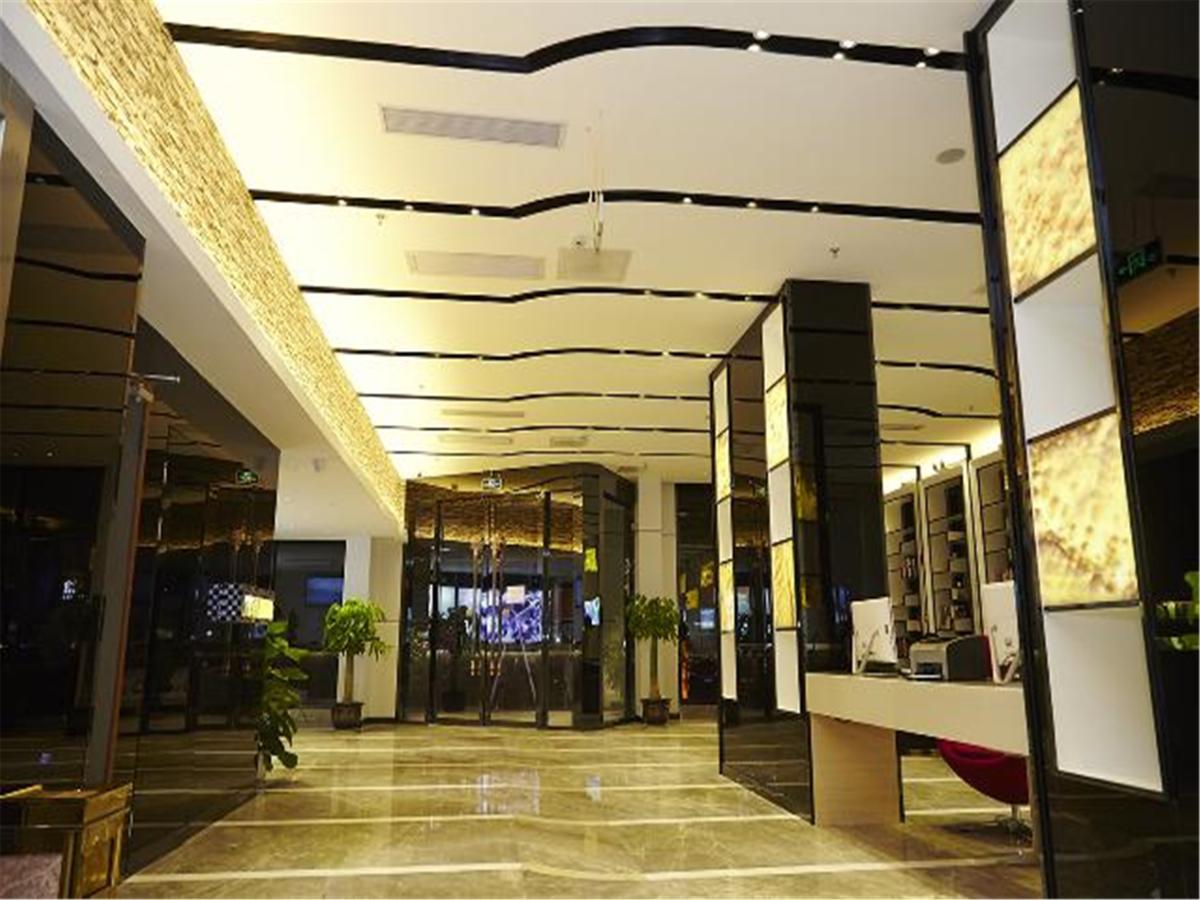 Lavande Hotel Fuhuadao Branch تشونغشان المظهر الخارجي الصورة